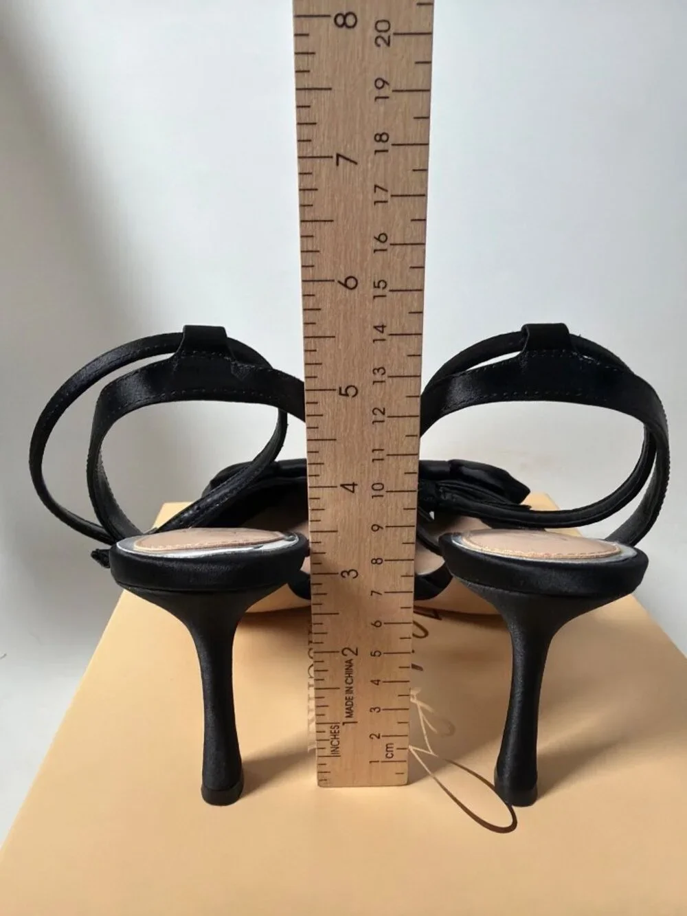 Jewel Badgley Mischka Yanna Womens Black Satin Bow Pointed Toe Heels Size 6.5